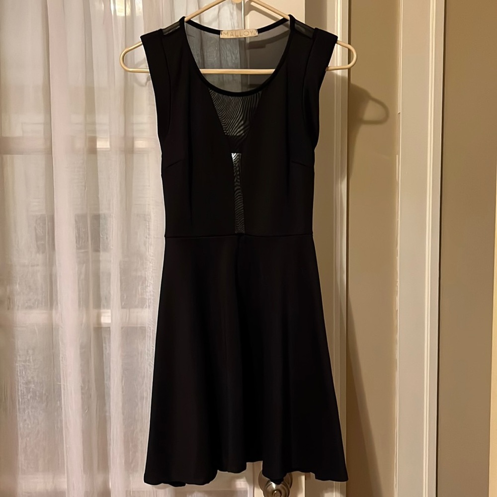 Fun little black dress!